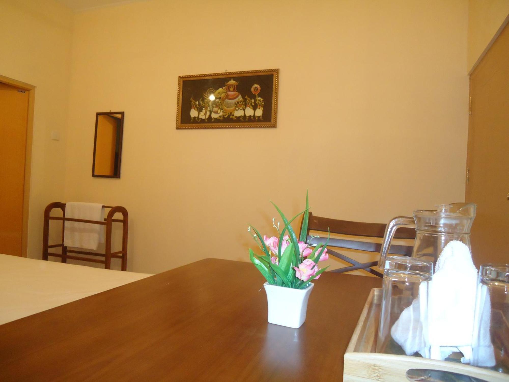 Guest House Kaduwela Buitenkant foto