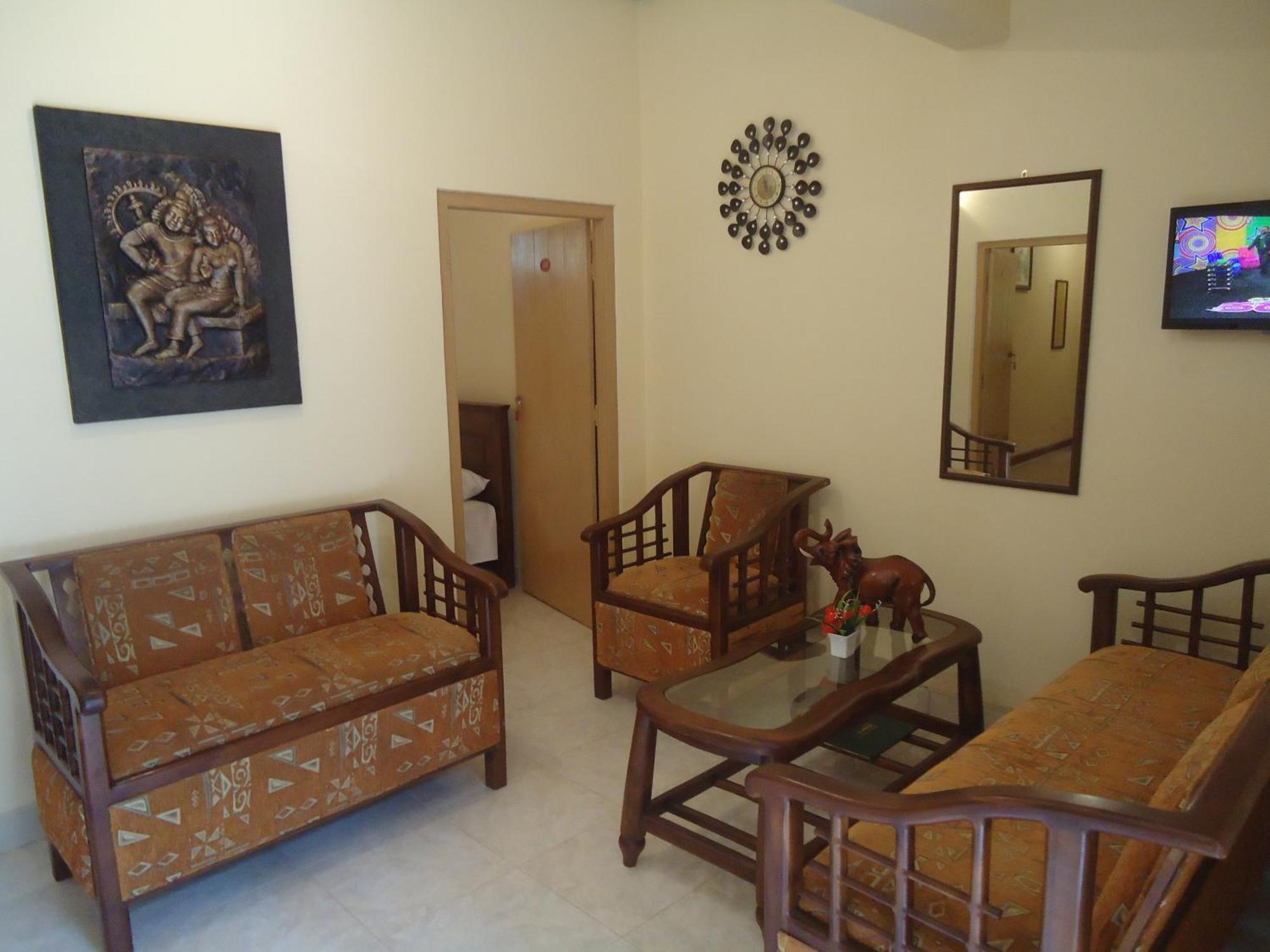 Guest House Kaduwela Buitenkant foto