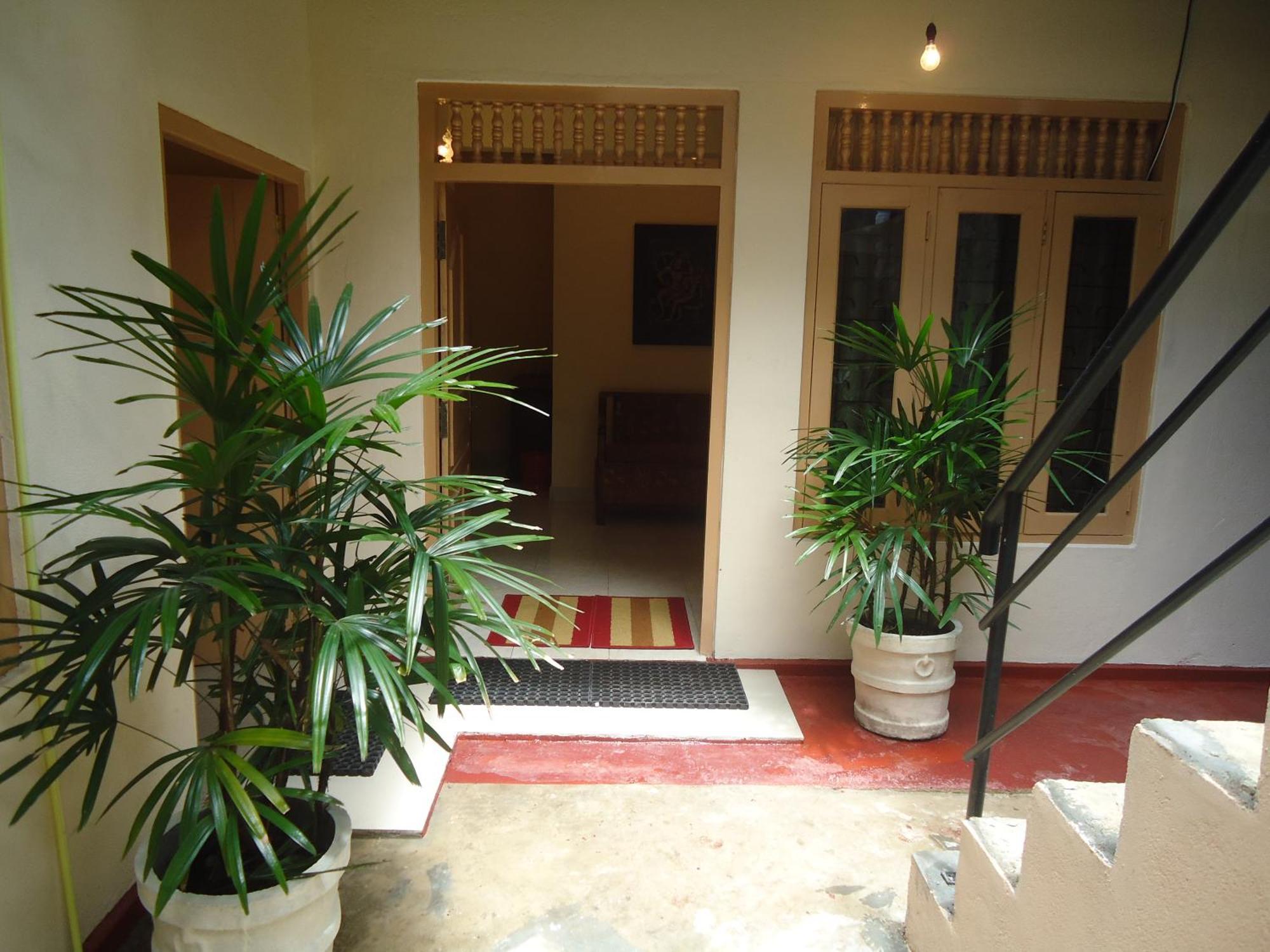 Guest House Kaduwela Buitenkant foto