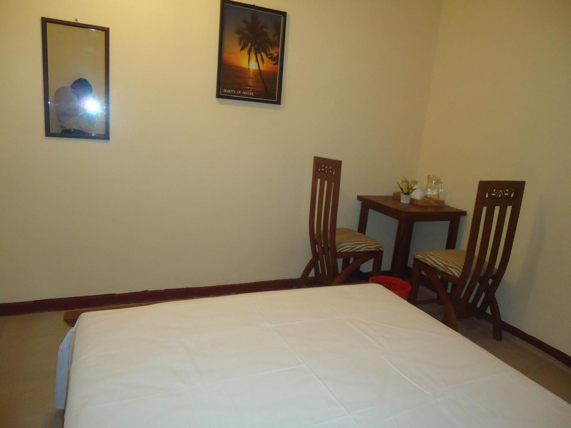 Guest House Kaduwela Buitenkant foto